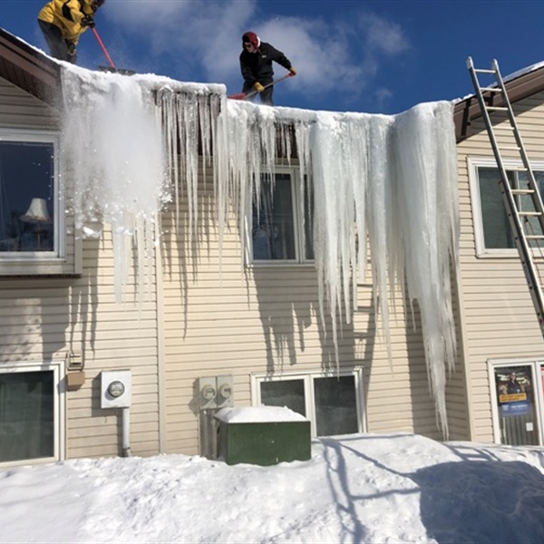 How to Spot an Ice Dam on Your Roof