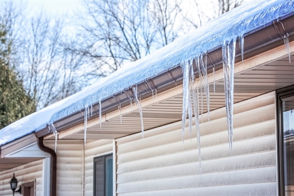 A Complete Guide to Ice Dams for the Minnesota Homeowner