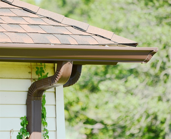 Gutter Maintenance Essentials: Keeping Your Gutters Clean & Damage-Free