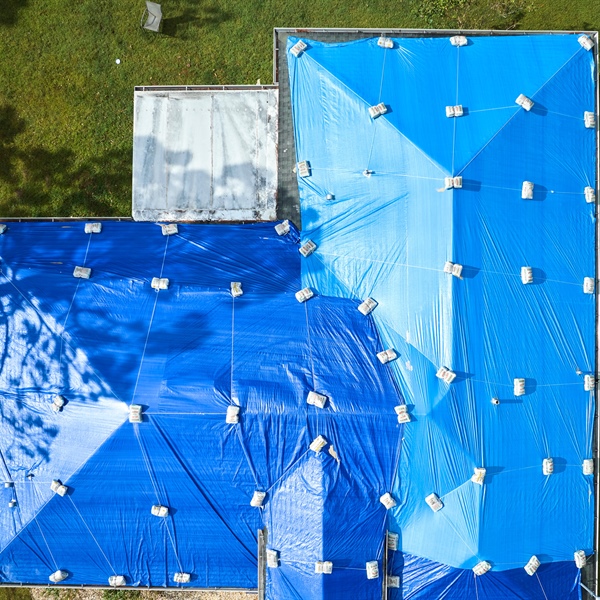 Effective Temporary Fixes for Storm-Damaged Roofs in Minnesota