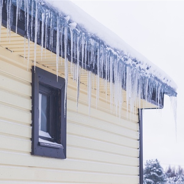 How Ice Dam Removal Protects Your Home’s Structural Integrity